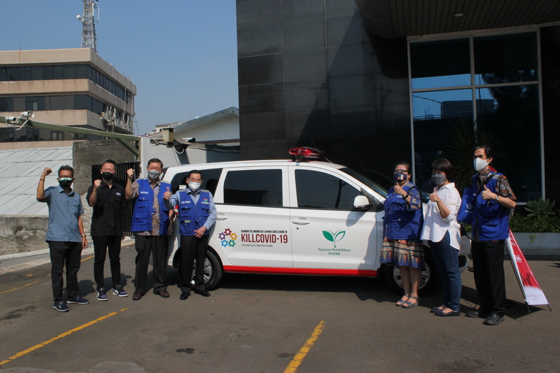 Bantu Pemerintah Perangi Covid-19, Yayasan Pendidikan VIVERE Sumbangkan Ambulance Banner