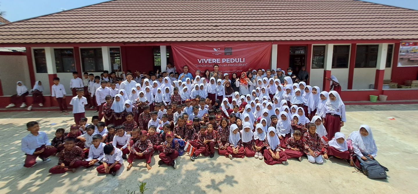 VIVERE PEDULI Bersolidaritas Berikan Bantuan Bidang Pendidikan di SDN Lebaksari Cianjur, Jawa Barat. Banner